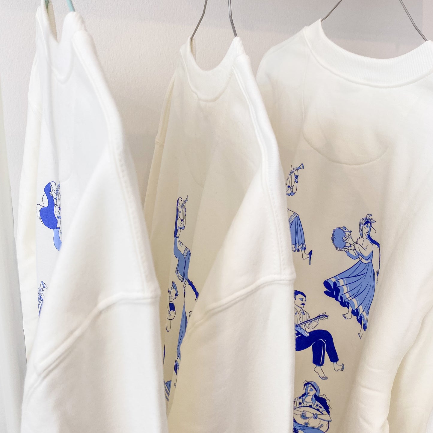 The blue musicians - Silk Printed sweatshirt